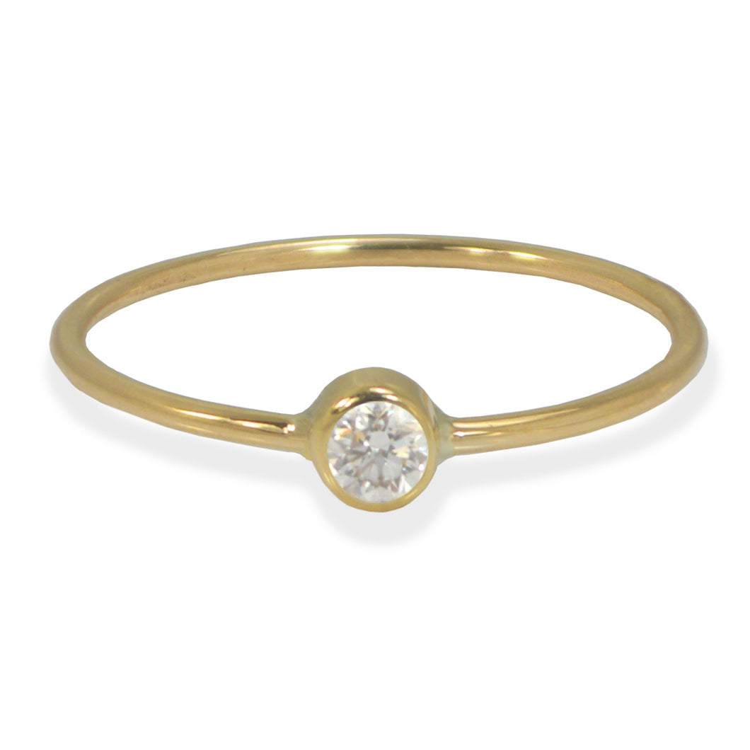 Diamond Bezel Ring in yellow gold